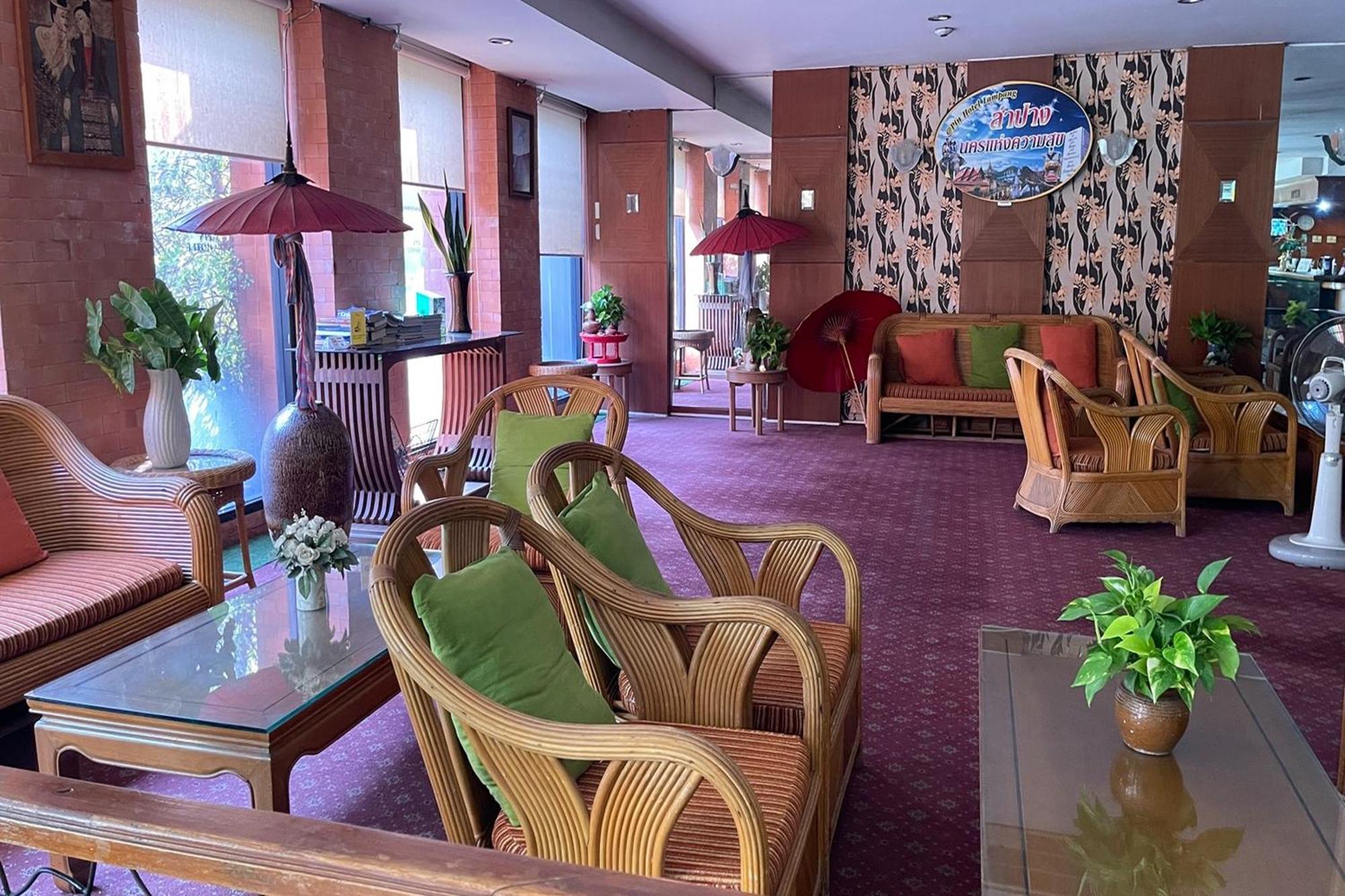 Pin Hotel Лампанг Екстер'єр фото