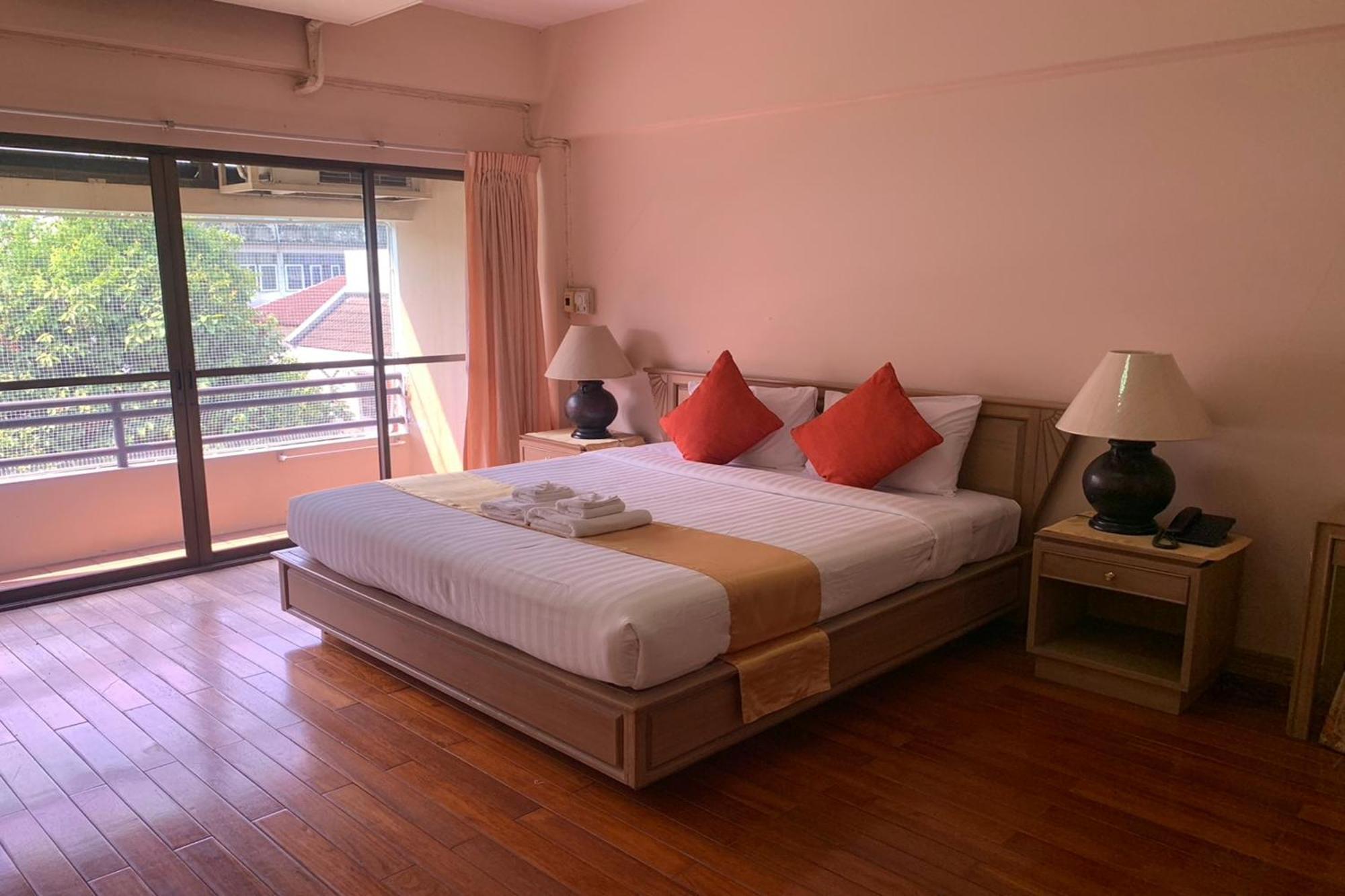 Pin Hotel Лампанг Екстер'єр фото