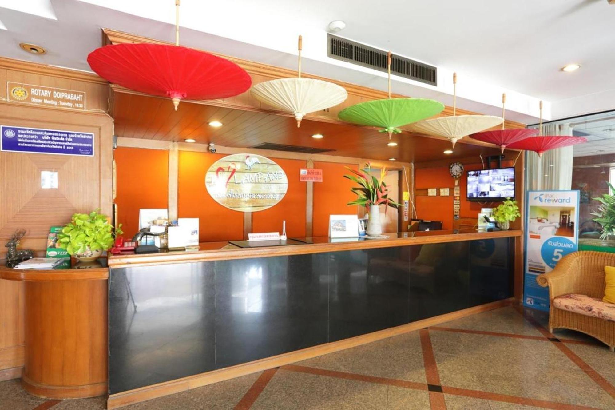 Pin Hotel Лампанг Екстер'єр фото